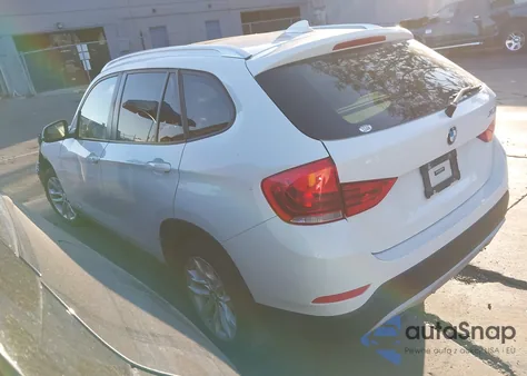 2015 BMW X1 xDrive28I z USA, uszkodzony, nr VIN WBAVL1C52FVY37996